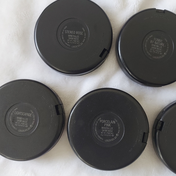 RARE MAC mineralize skinfinishes - Picture 12 of 12